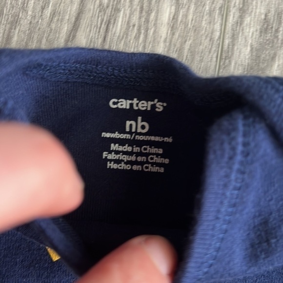 Carters Newborn Size Onesie "I Like the Nightlife" - Picture 3 of 6